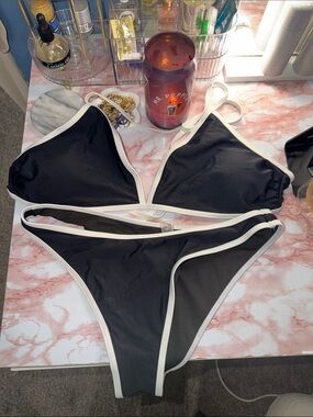 Black & White Contrast Triangle Bikini Set - Women Swim
